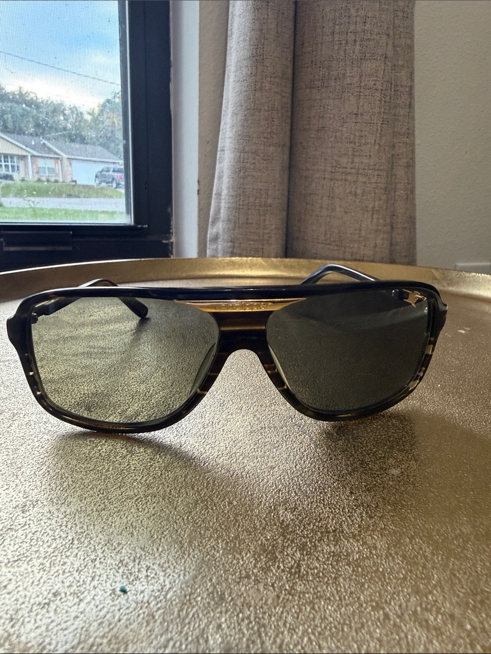 VONZIPPER STACHE